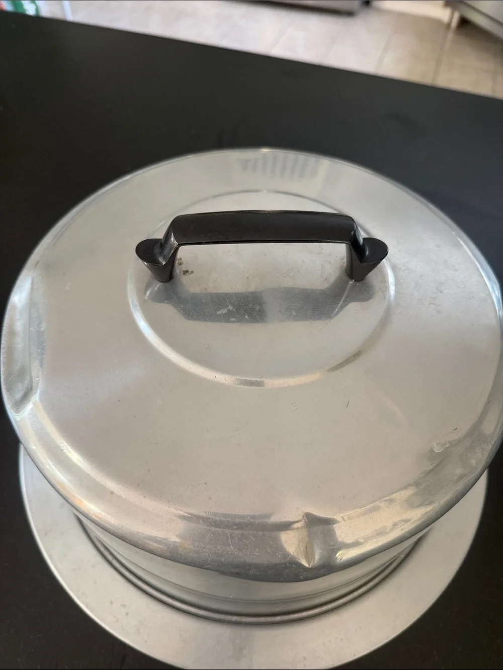 Vintage Regal Ware Aluminum Cake Carrier